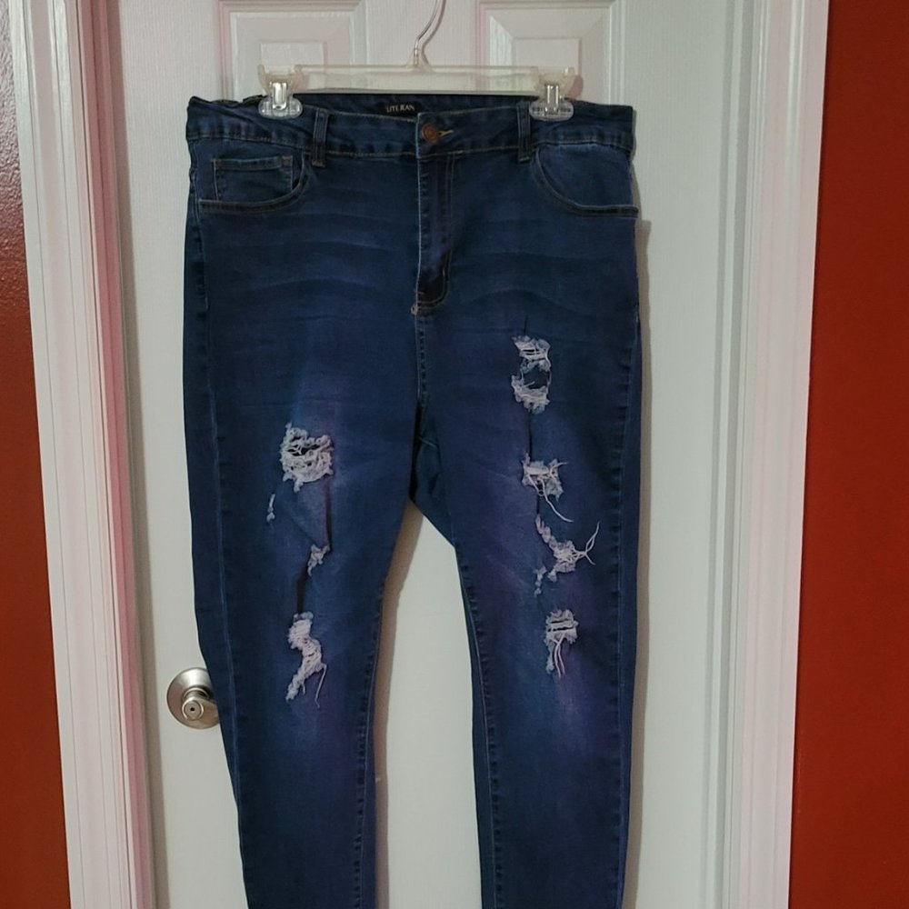 Elite Jeans - distressed jeans - Size 19/20